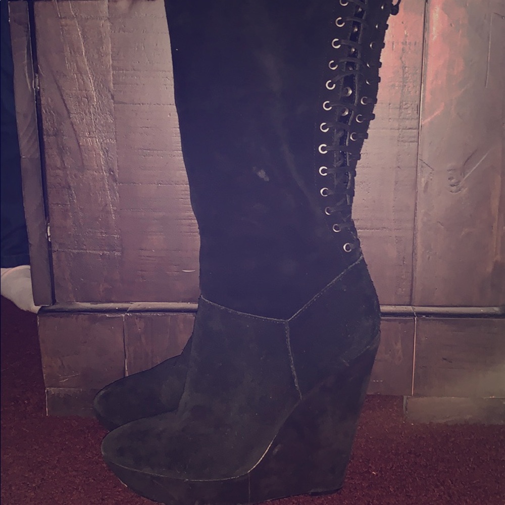 High heel boots